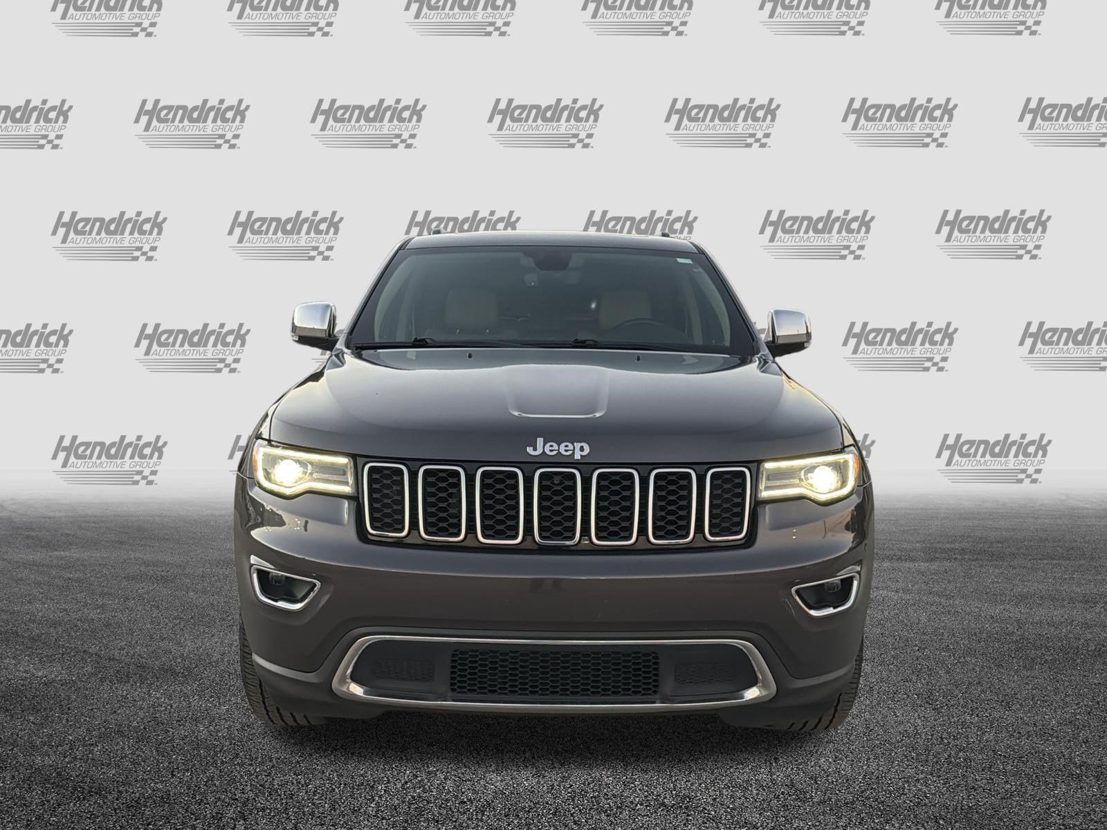 Used 2021 Jeep Grand Cherokee Limited w/ Premium Lighting Group AWD/4WD image 3