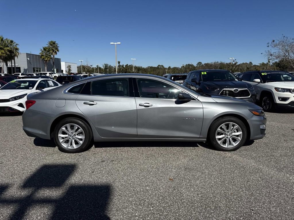 Used 2023 Chevrolet Malibu LT image 2