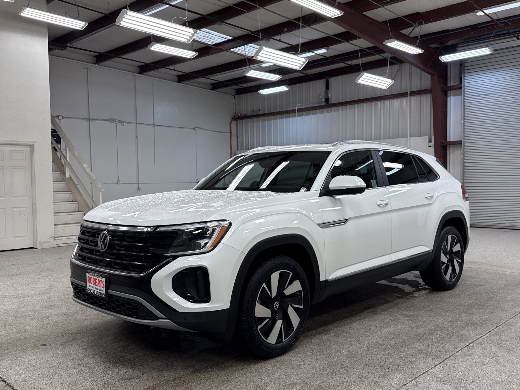 Used 2024 Volkswagen Atlas Cross Sport SEL image 1