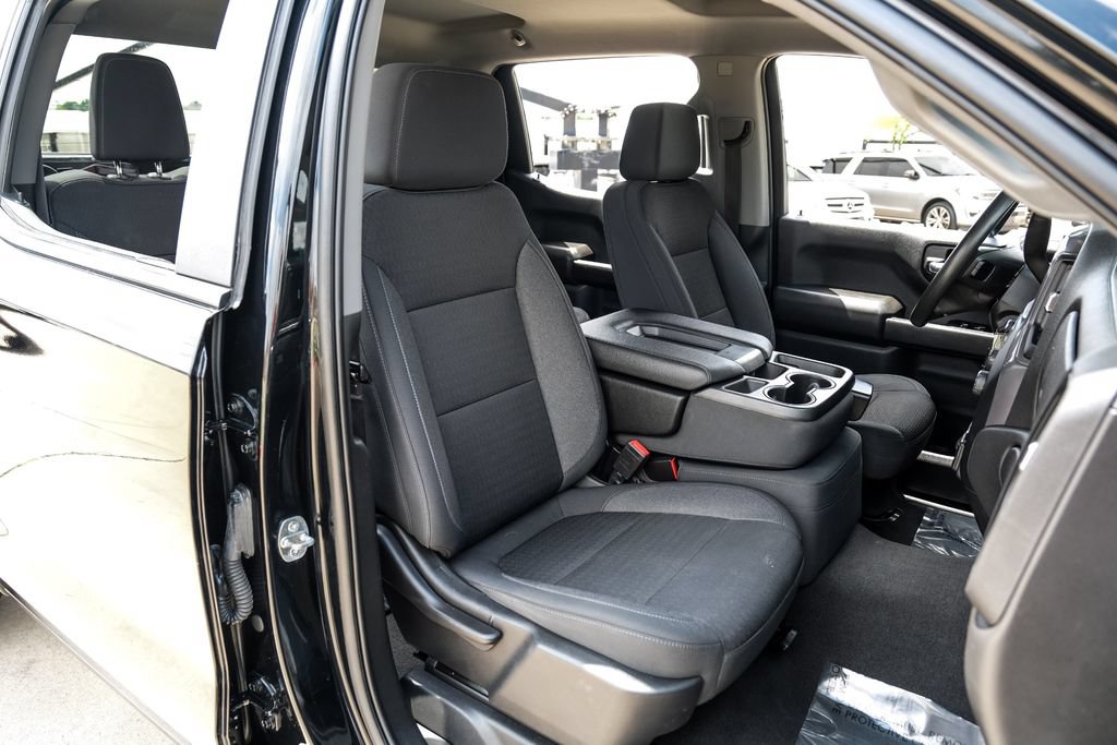 Used 2022 Chevrolet Silverado 1500 Custom w/ Safety Confidence Package AWD/4WD image 32