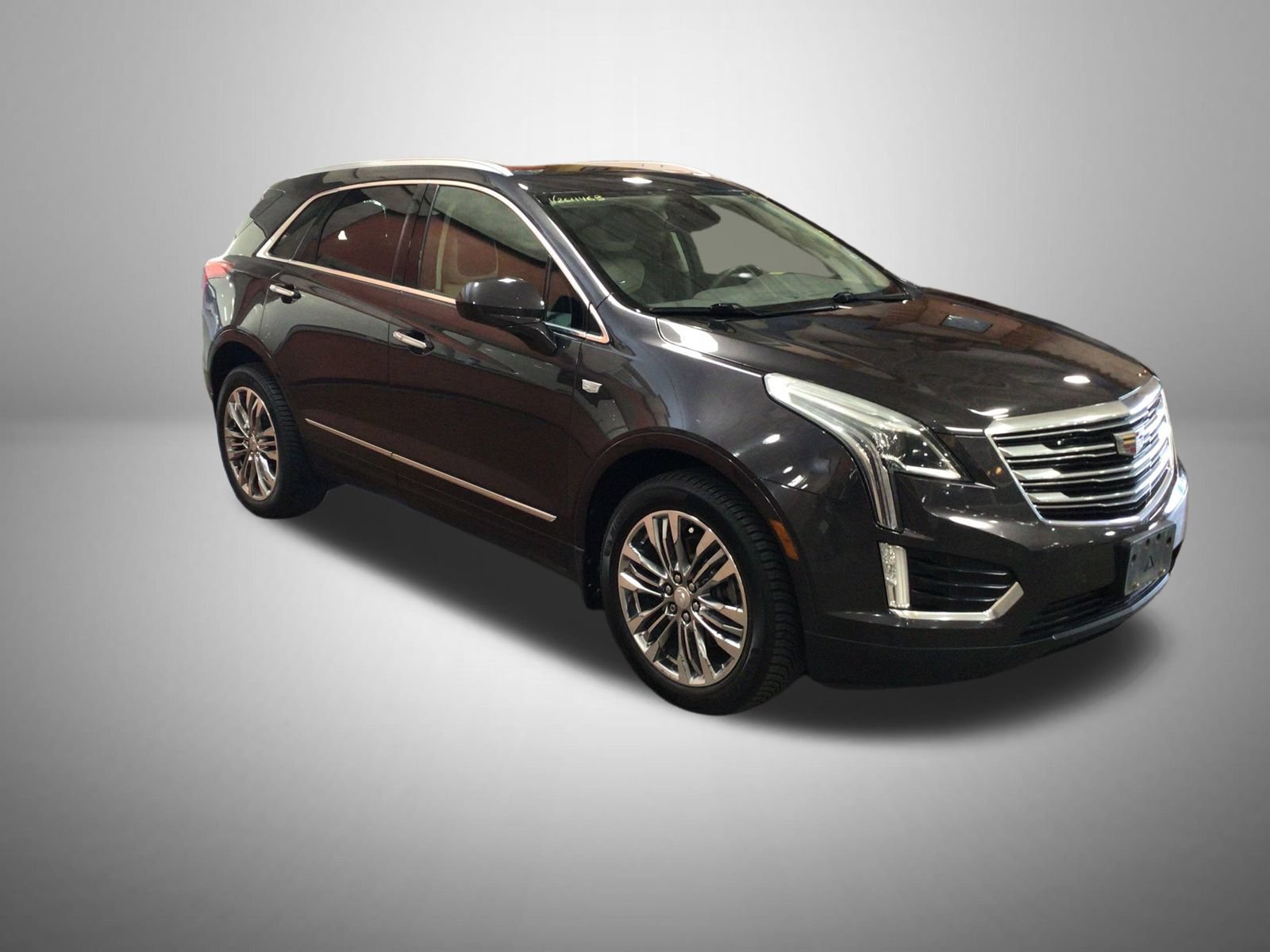 Used 2017 Cadillac XT5 Premium Luxury FWD image 4
