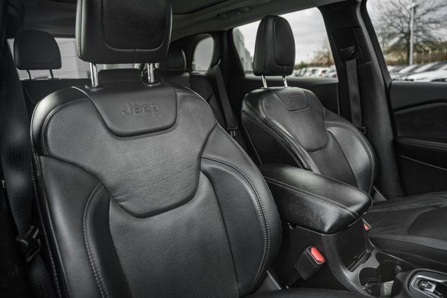 Used 2019 Jeep Cherokee Limited image 36