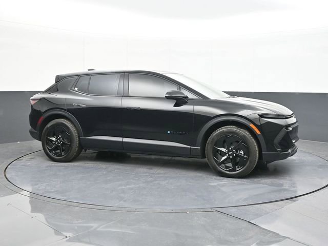 New 2026 Chevrolet Equinox EV LT image 17