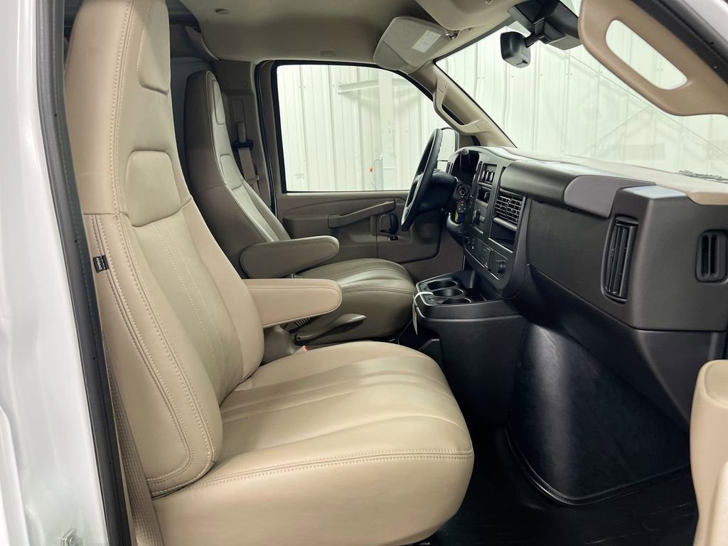 New 2026 Chevrolet Express 2500 w/ Driver Convenience Package image 20