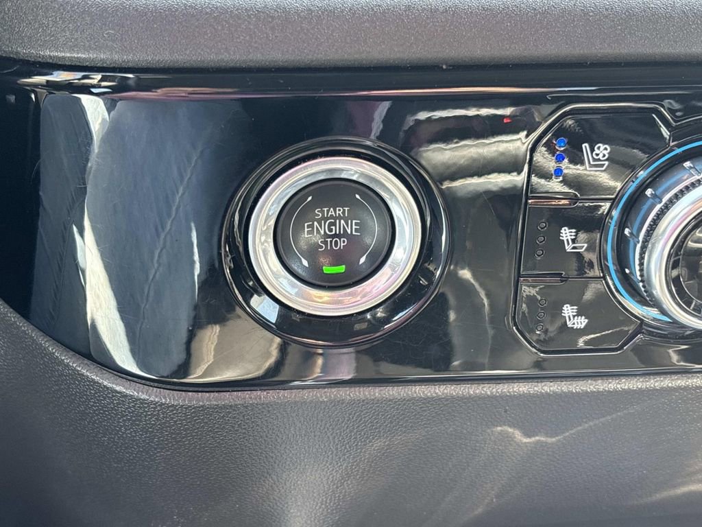 Used 2024 GMC Sierra 1500 SLT w/ SLT Premium Package AWD/4WD image 20