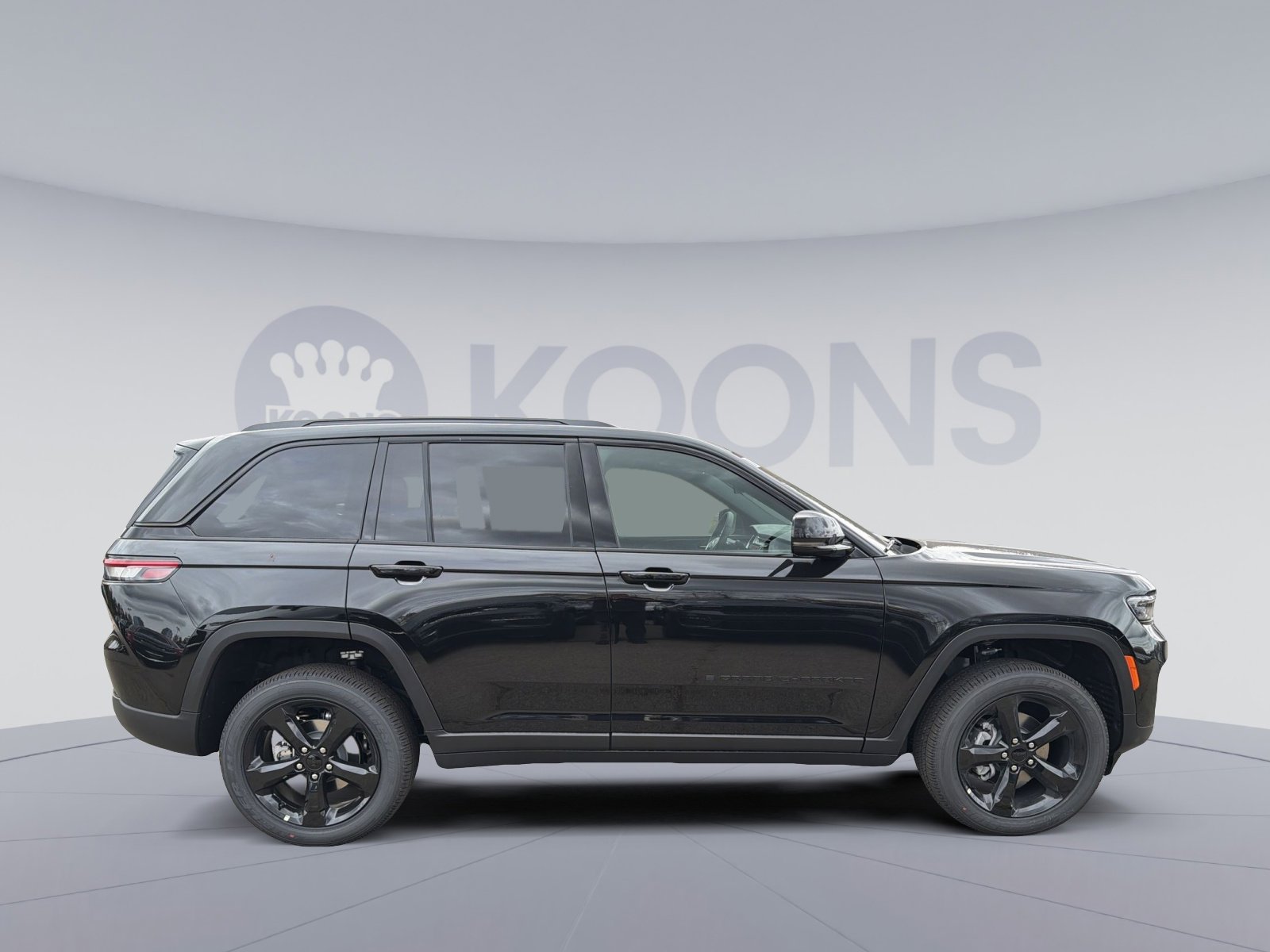 New 2025 Jeep Grand Cherokee Laredo image 8