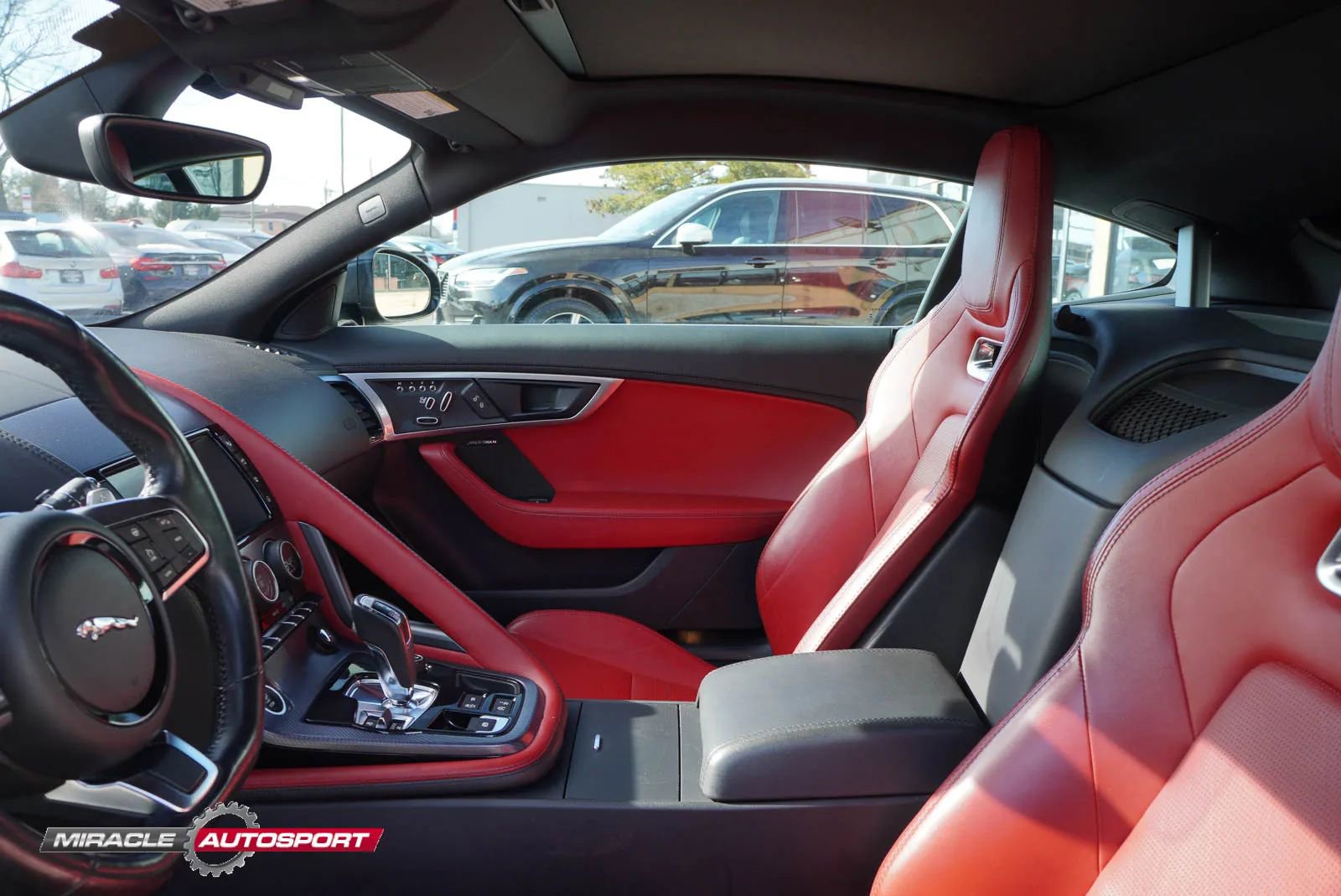 Used 2018 Jaguar F-TYPE R-Dynamic AWD/4WD image 21