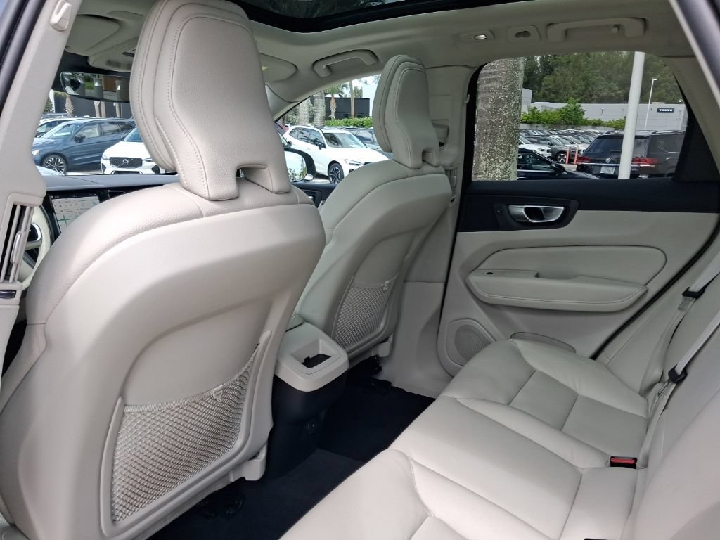Used 2024 Volvo XC60 B5 Core w/ Protection Package Premier AWD/4WD image 7