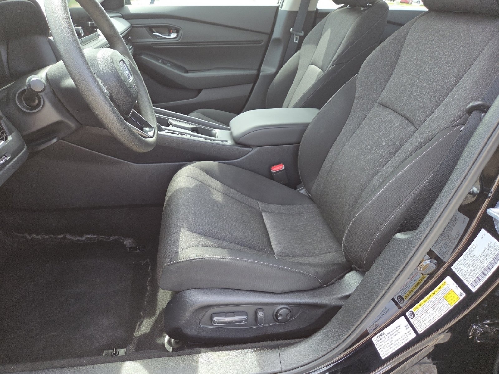 Used 2025 Honda Accord SE image 25