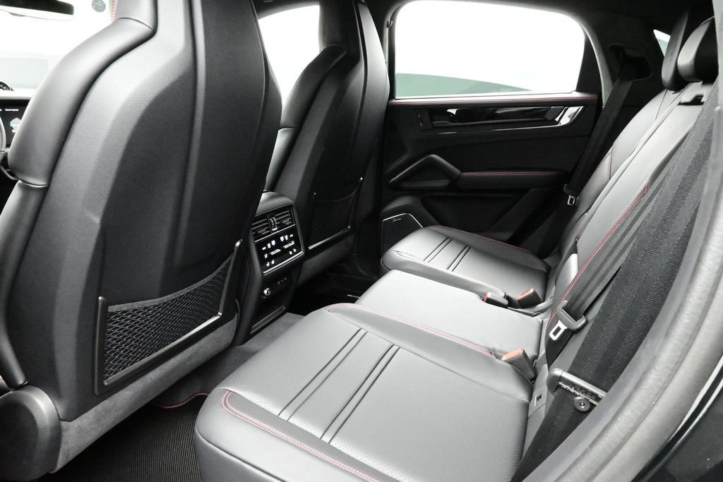 New 2026 Porsche Cayenne Turbo GT AWD/4WD image 15