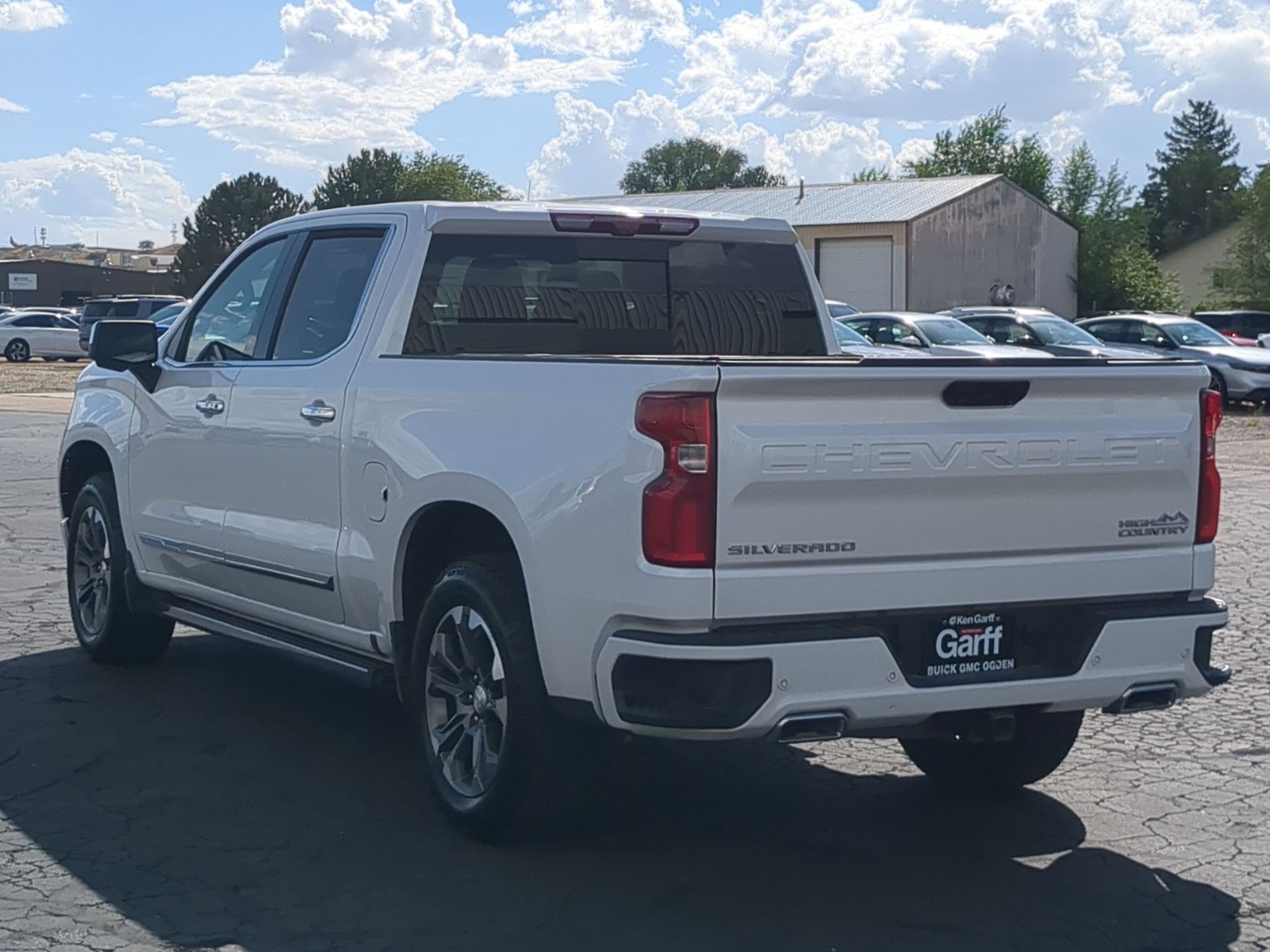 Used 2023 Chevrolet Silverado 1500 High Country w/ Technology Package AWD/4WD image 6