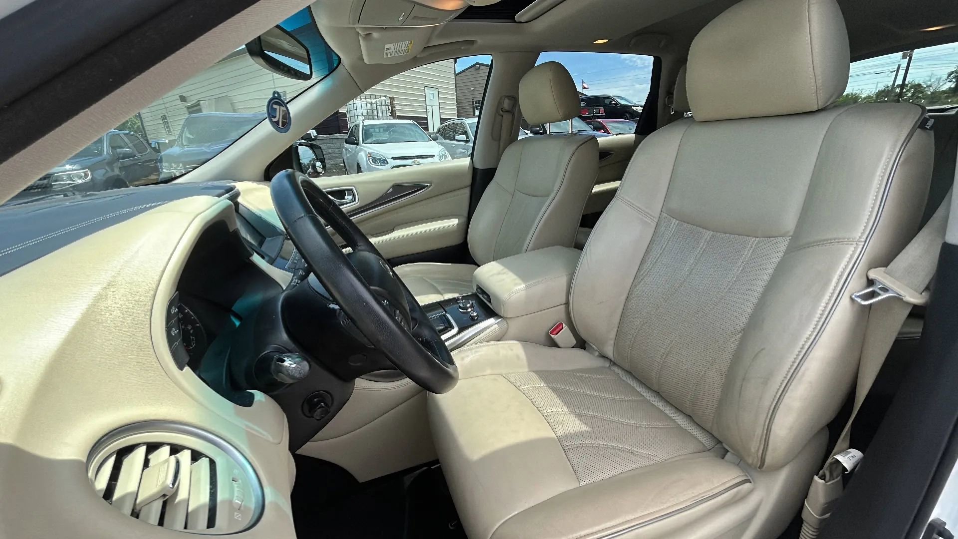 Used 2016 INFINITI QX60 FWD image 8