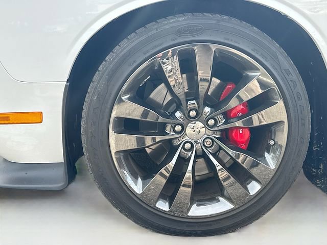 Used 2014 Dodge Challenger SRT8 image 18