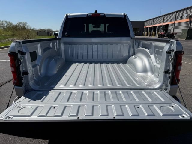 New 2026 RAM 1500 Big Horn AWD/4WD image 9