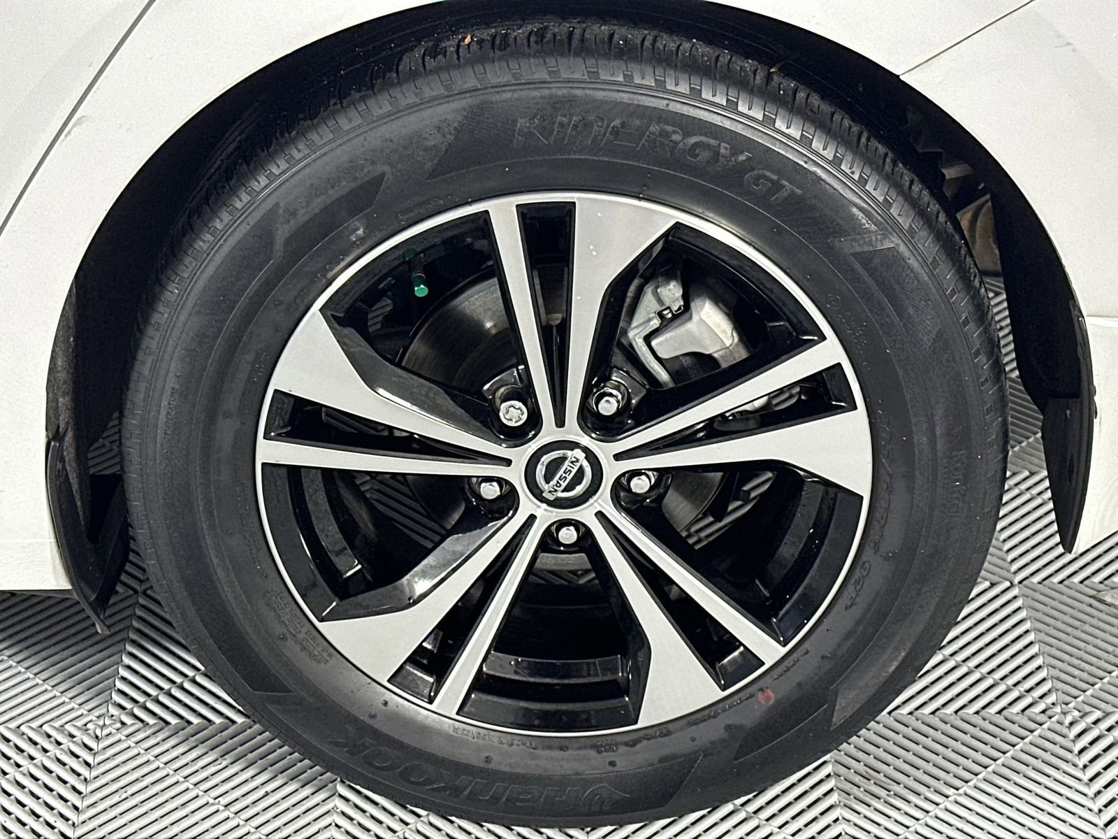 Certified 2021 Nissan Sentra SV FWD image 10