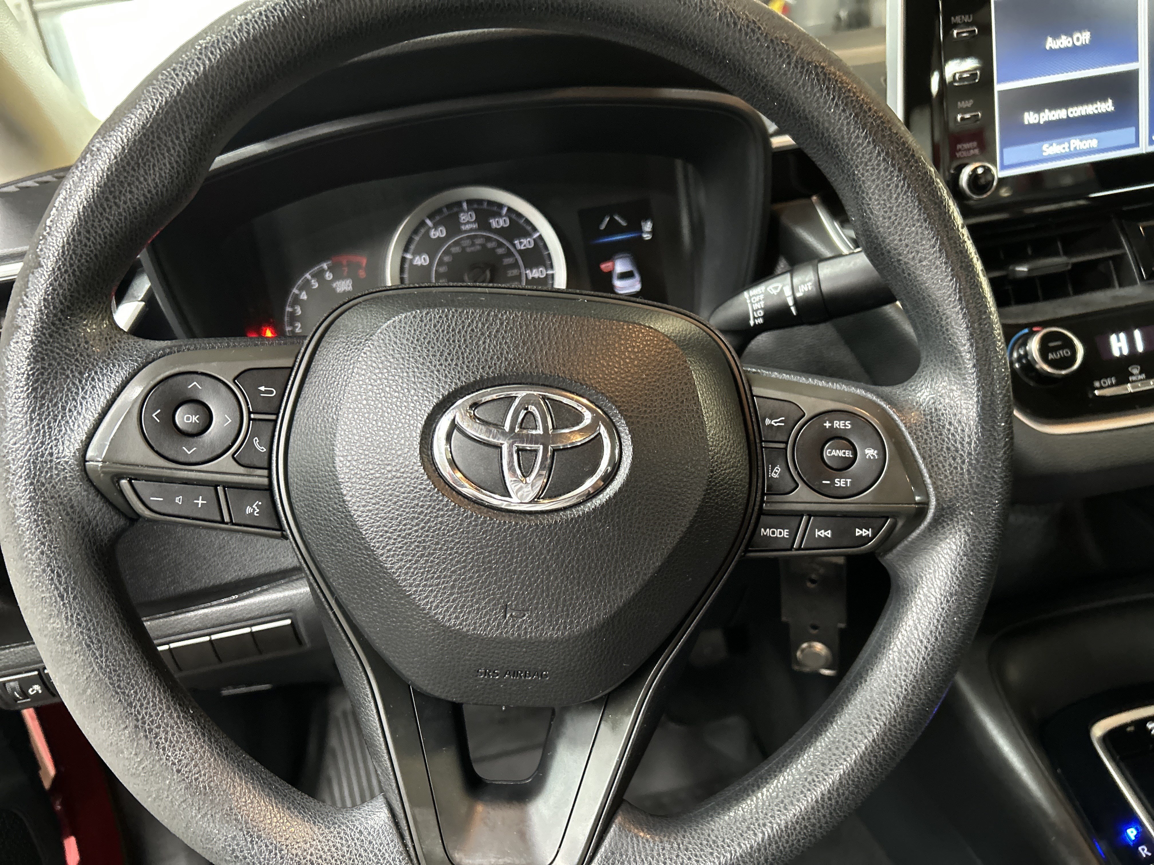 Used 2020 Toyota Corolla LE FWD image 18