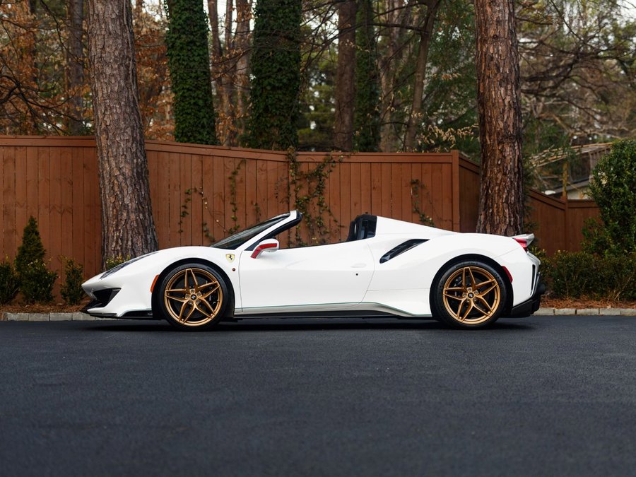 Used 2020 Ferrari 488 Pista Spider image 4
