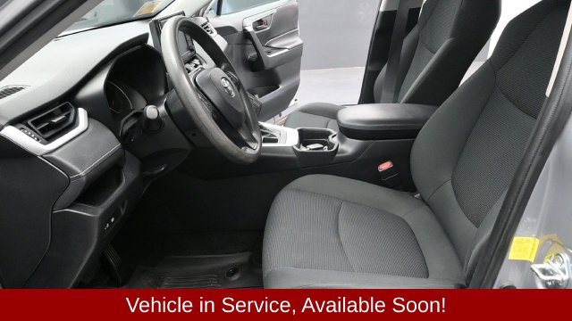 Used 2021 Toyota RAV4 LE AWD/4WD image 17