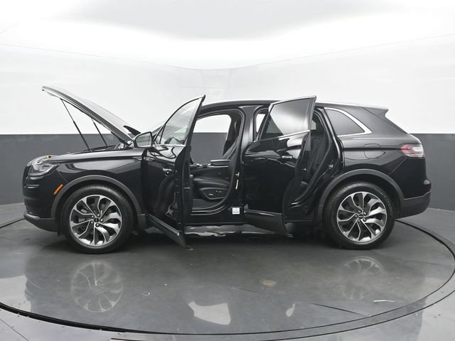 Used 2023 Lincoln Nautilus Reserve AWD/4WD image 57