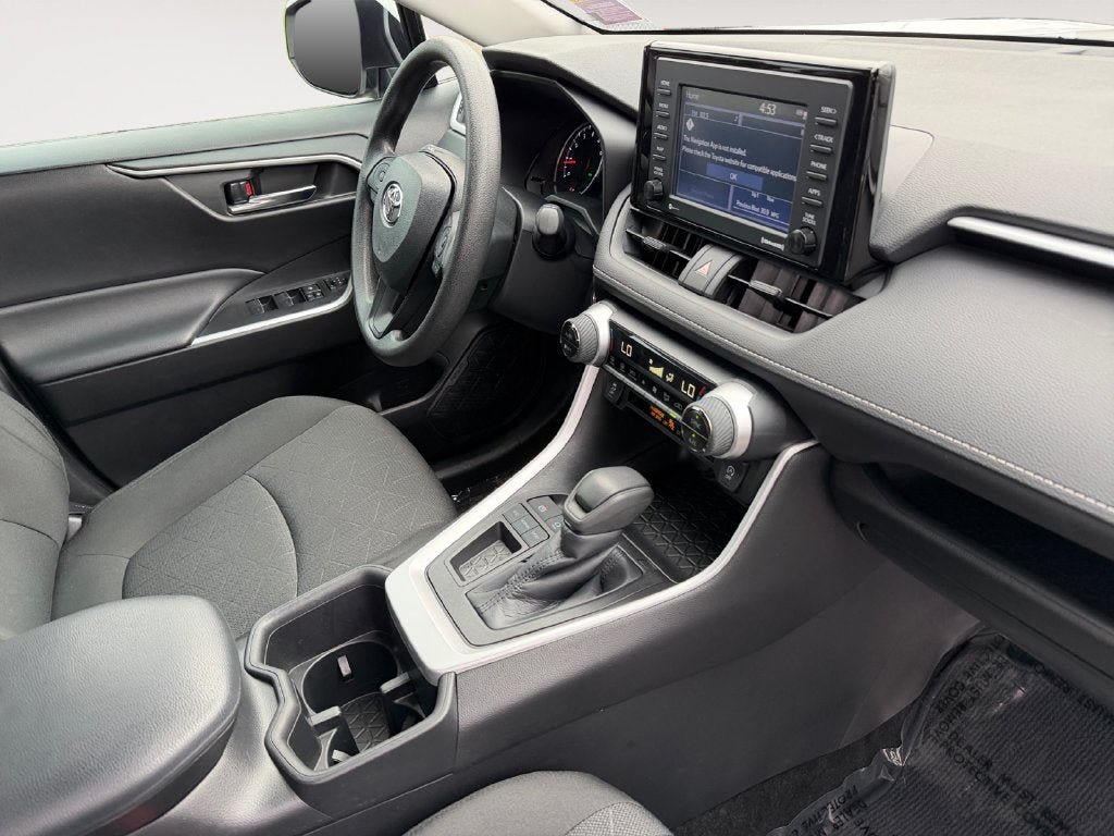 Used 2022 Toyota RAV4 XLE w/ Convenience Package FWD image 26