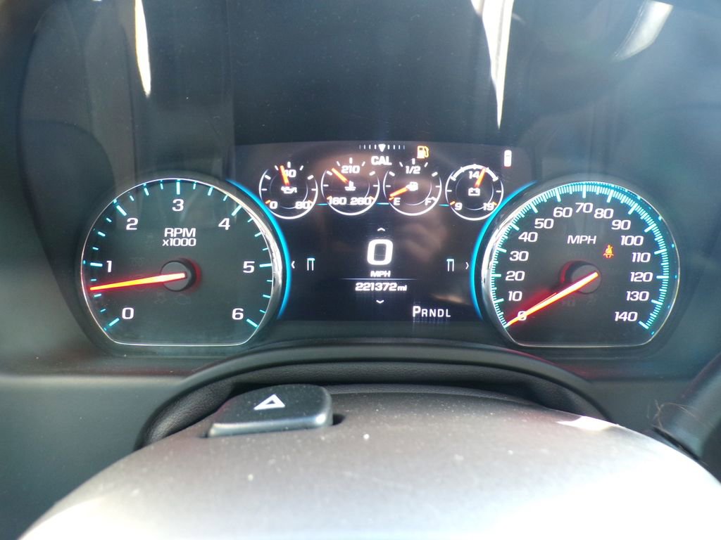 Used 2017 Chevrolet Suburban Premier AWD/4WD image 27