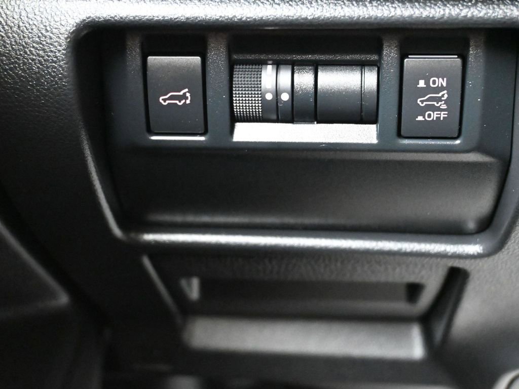 Certified 2025 Subaru Forester Premium image 24