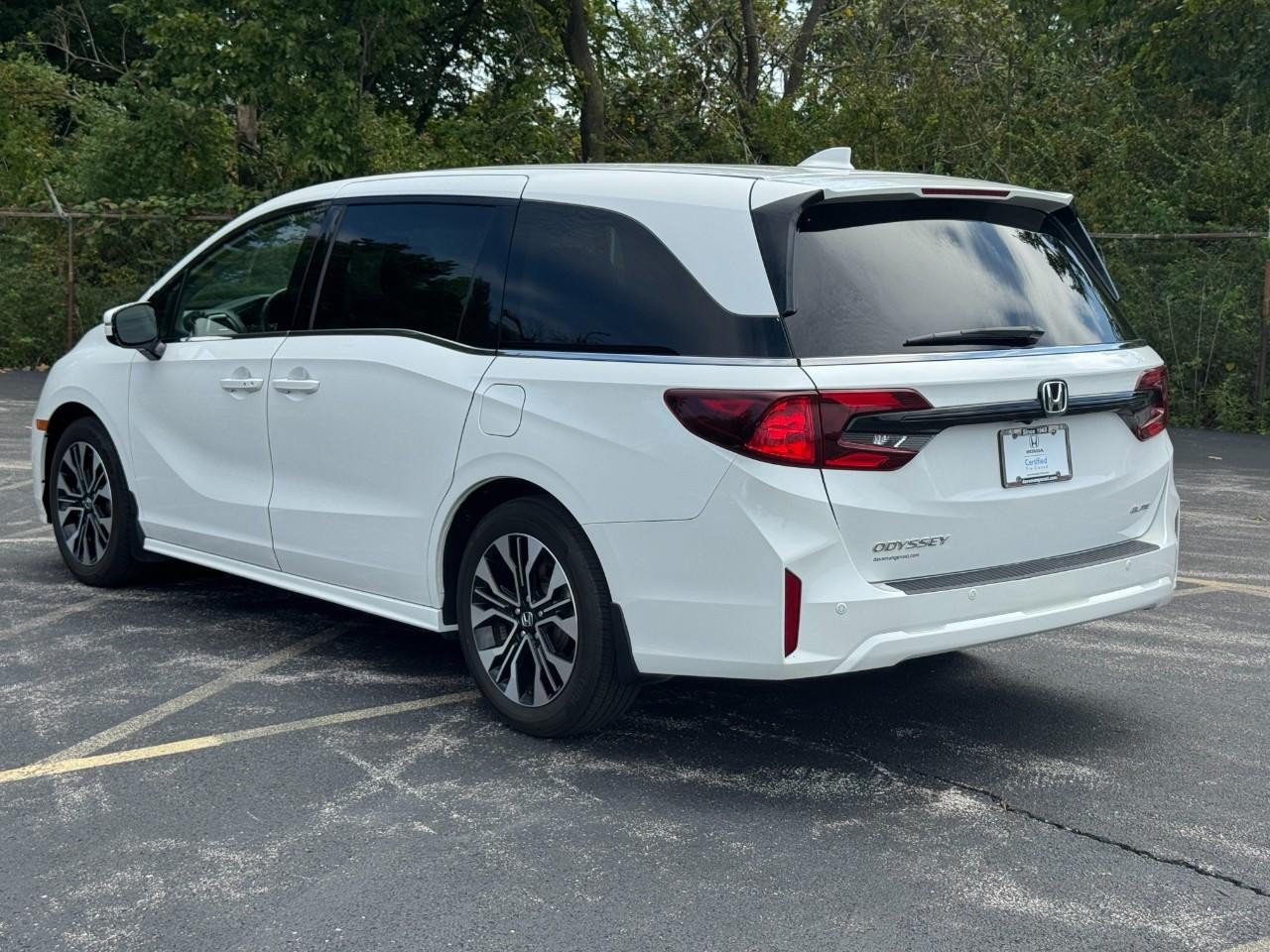 Used 2025 Honda Odyssey Elite image 8