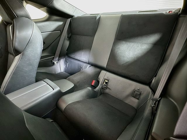Used 2025 Toyota GR86 Premium w/ Performance Package RWD image 10