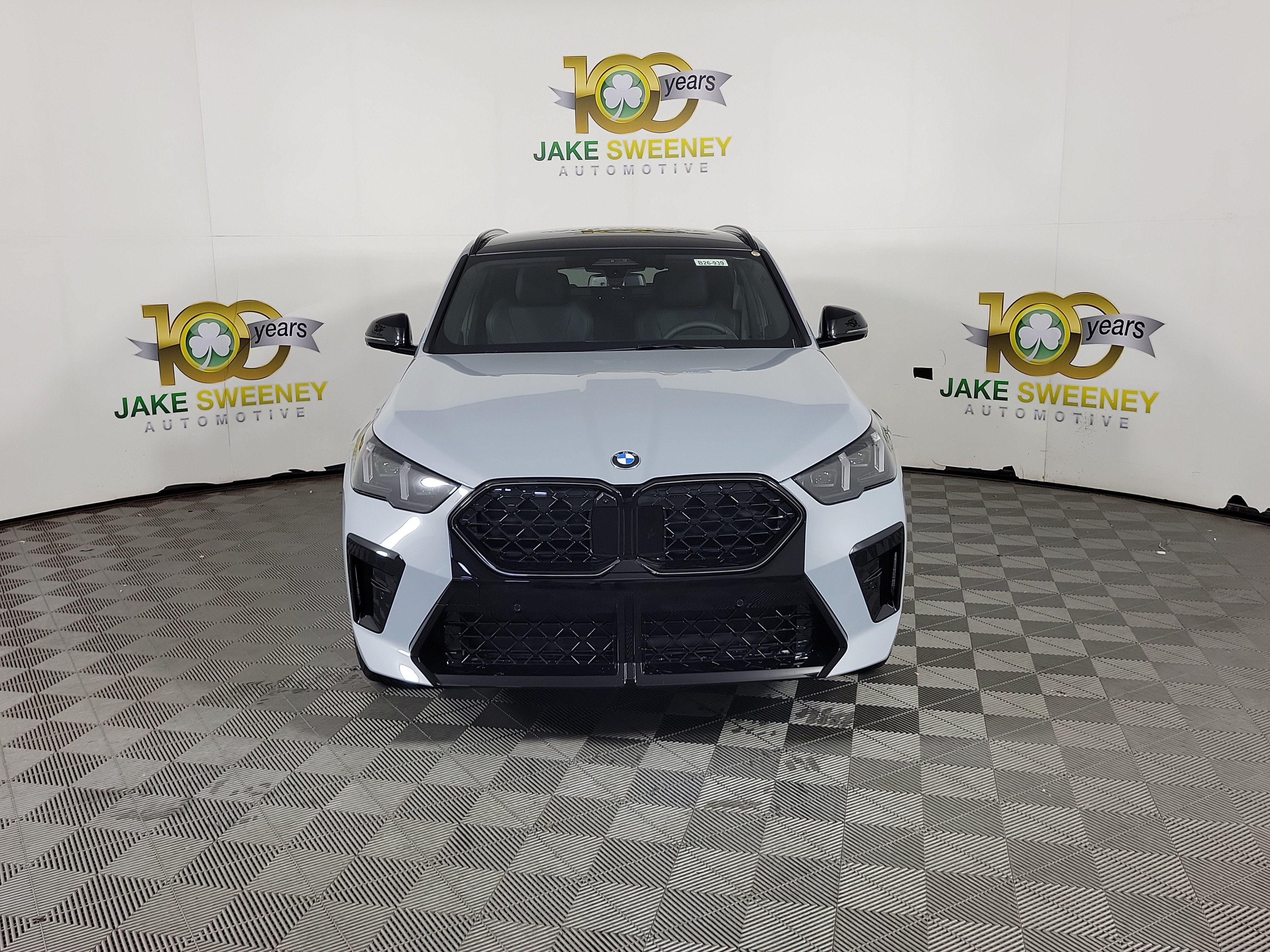 New 2026 BMW X2 xDrive28i w/ Technology Package AWD/4WD image 2
