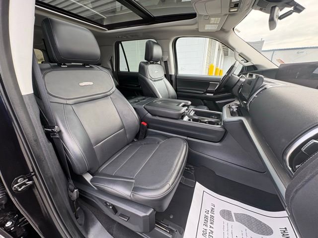 Used 2025 Ford Expedition Max Platinum AWD/4WD image 32