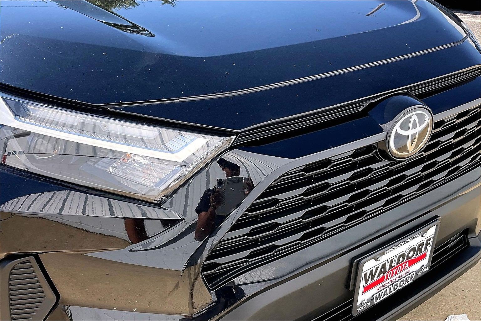 Used 2025 Toyota RAV4 XLE AWD/4WD image 34