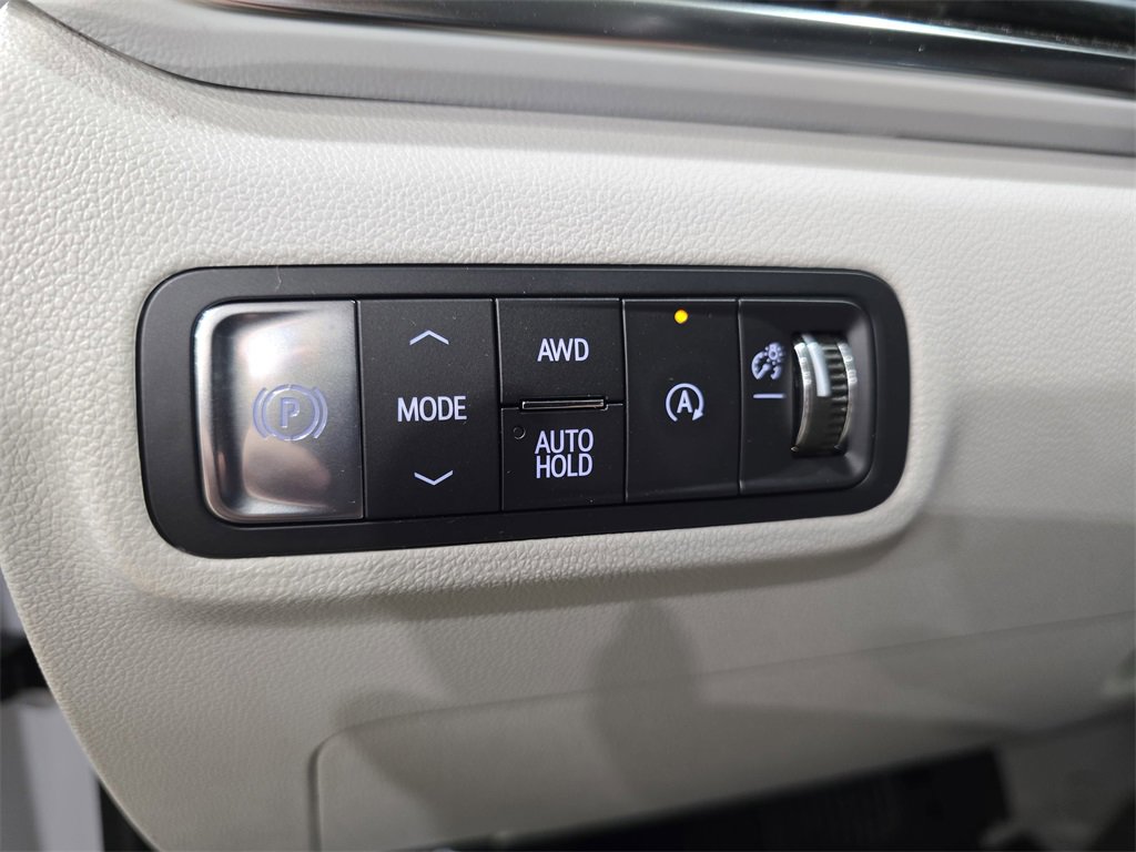 New 2026 GMC Terrain Denali w/ LPO, Black Badging Package image 26