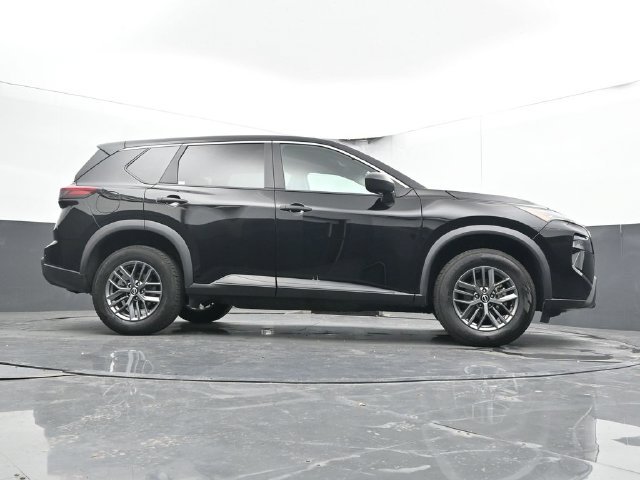Used 2024 Nissan Rogue S AWD/4WD image 43