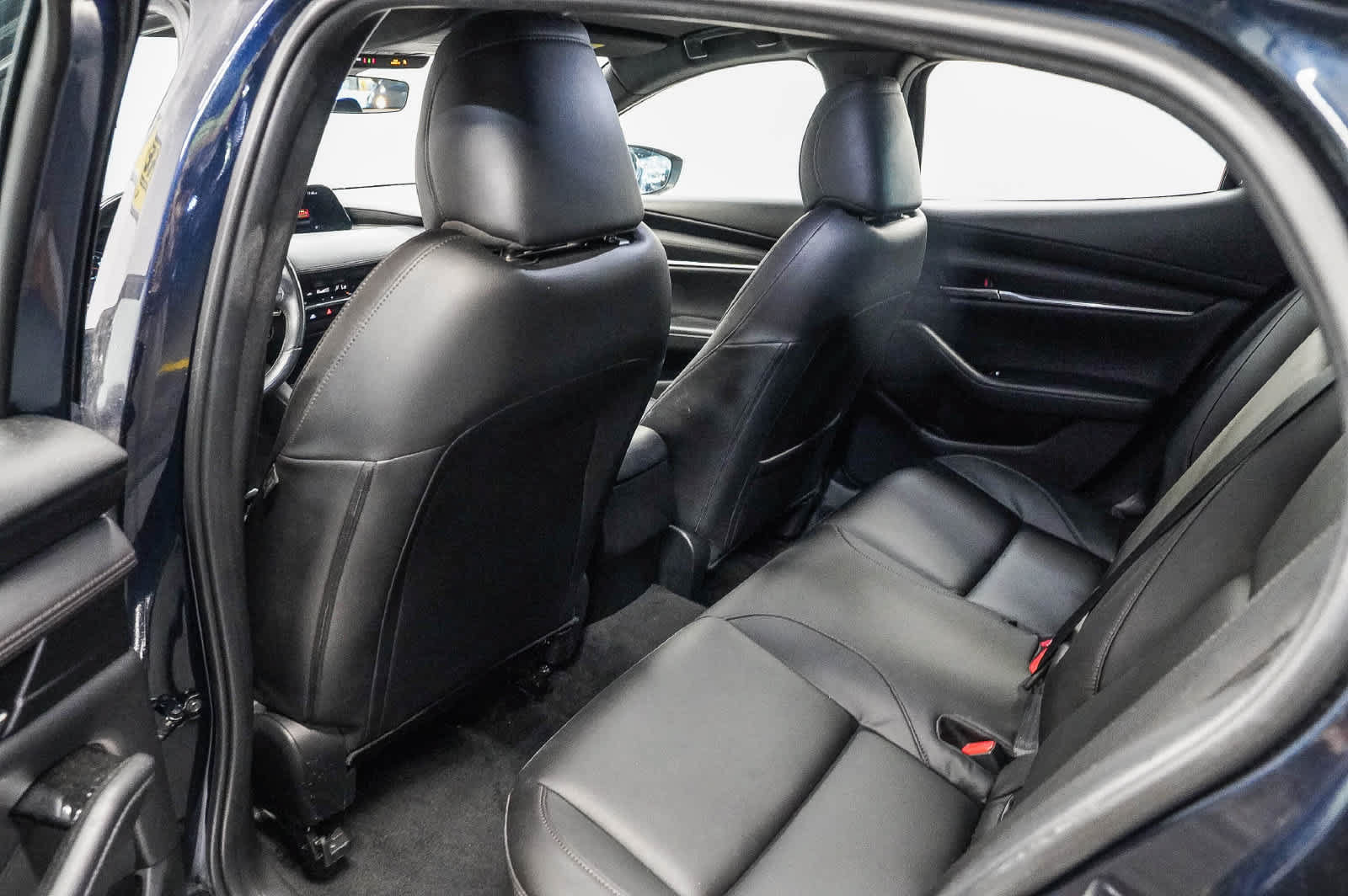 Used 2022 MAZDA MAZDA3 s FWD image 19