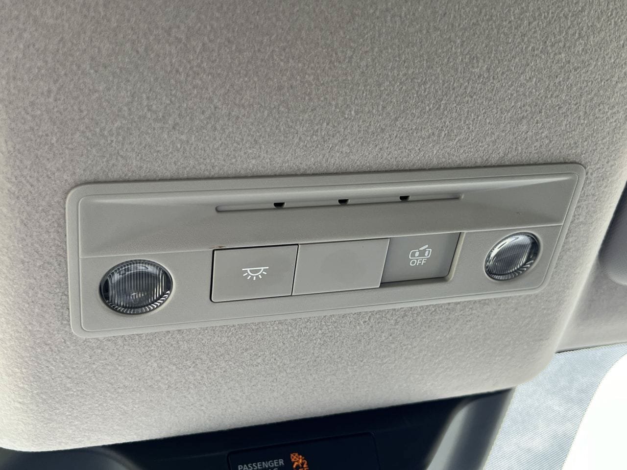 Used 2025 Nissan Kicks SV w/ Charging Package AWD/4WD image 19
