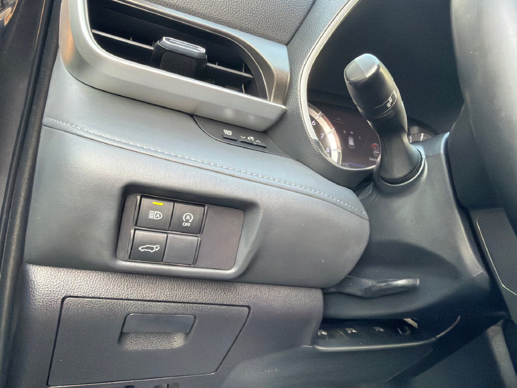 Used 2023 Toyota Highlander XLE FWD image 33
