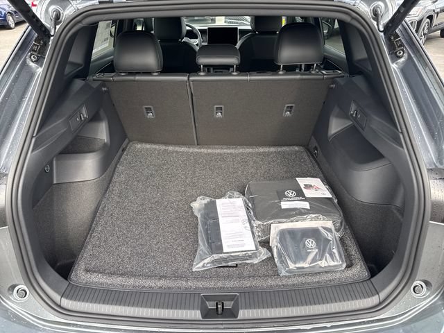 New 2026 Volkswagen Tiguan SE R-Line AWD/4WD image 14