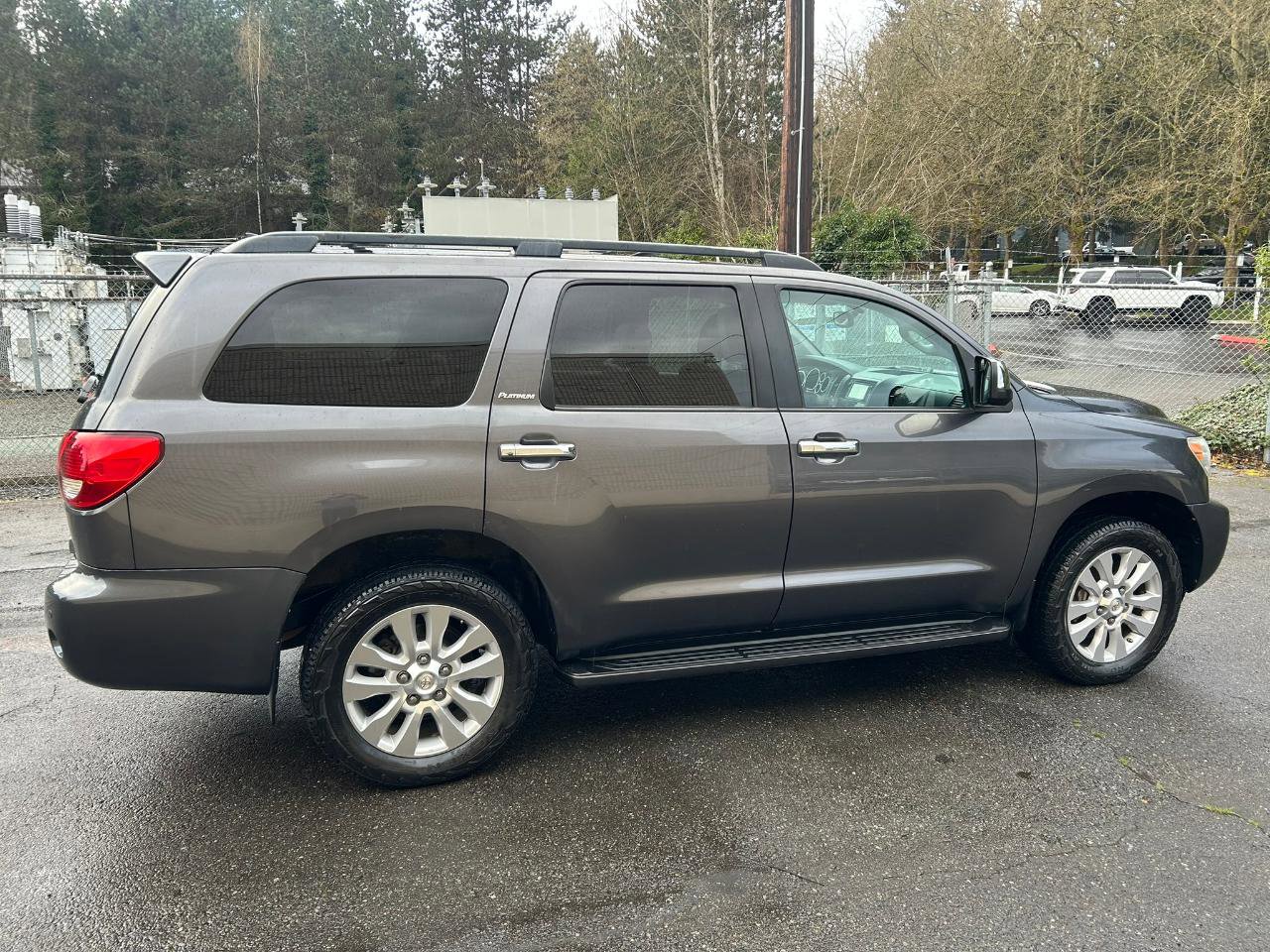 Used 2015 Toyota Sequoia Platinum AWD/4WD image 4
