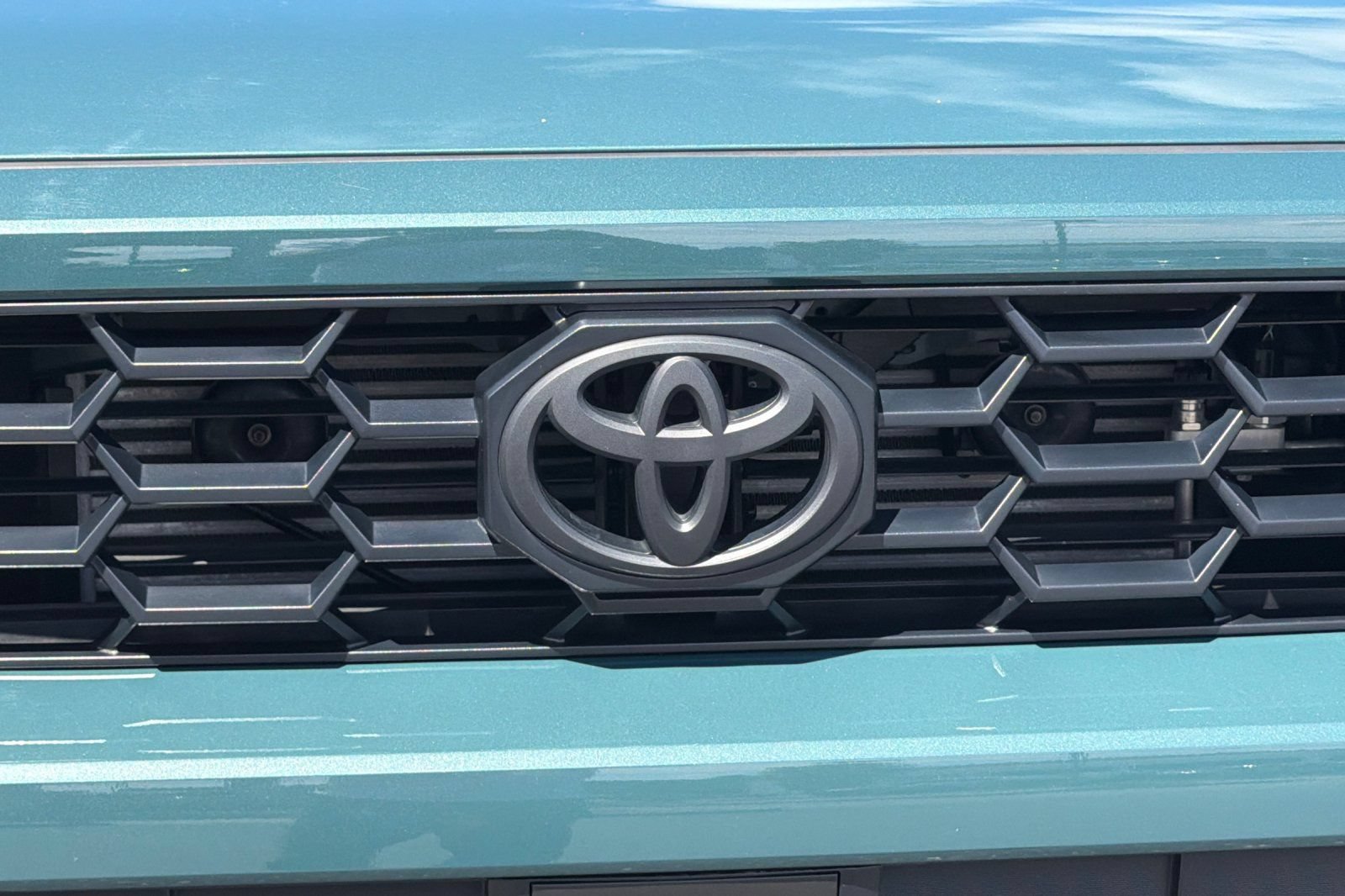 Used 2025 Toyota 4Runner TRD Off-Road Premium AWD/4WD image 40