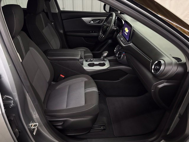 Used 2025 Chevrolet Blazer LT FWD image 24