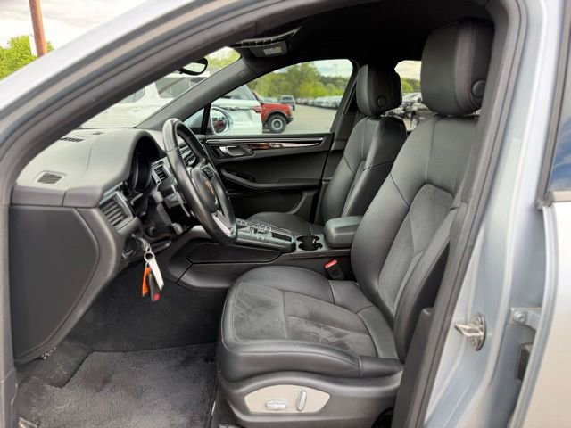 Used 2017 Porsche Macan AWD/4WD image 12