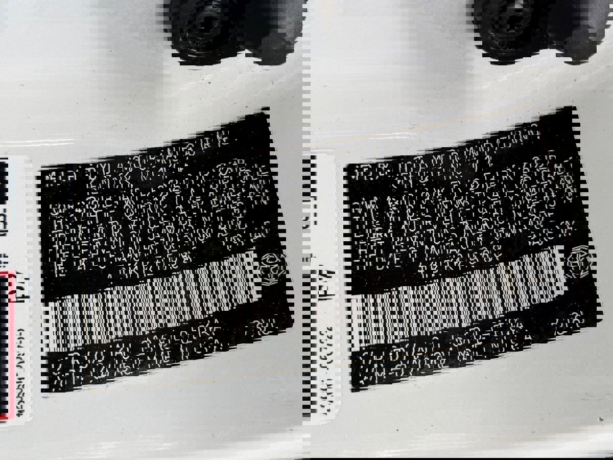 Used 2015 Toyota Camry XLE w/ Advanced Technology Package FWD image 31