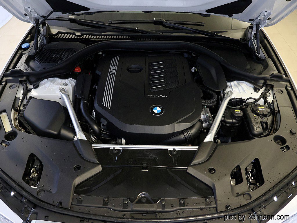 Used 2020 BMW 540i xDrive w/ Premium Package image 40