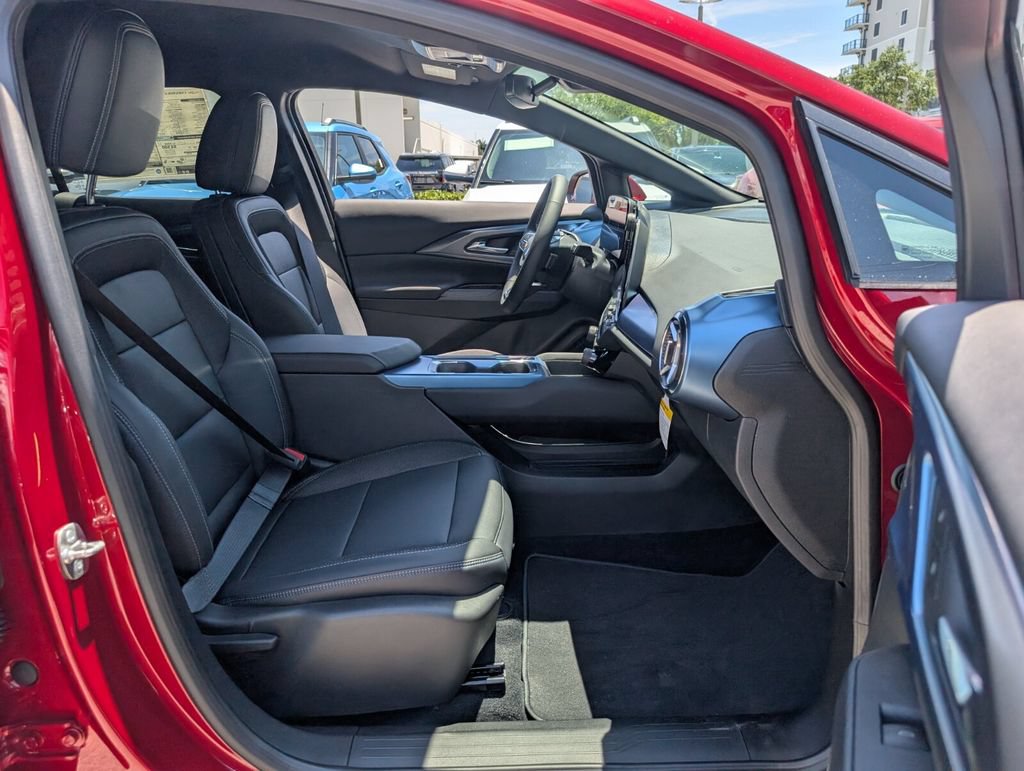 New 2026 Chevrolet Equinox EV LT FWD image 7