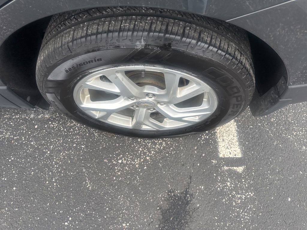 Used 2019 Chevrolet Equinox LT image 12