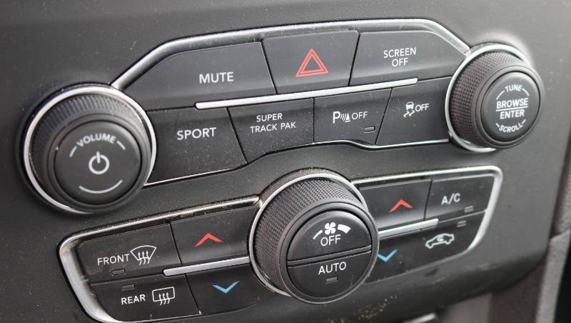 Used 2019 Dodge Charger SXT AWD/4WD image 19