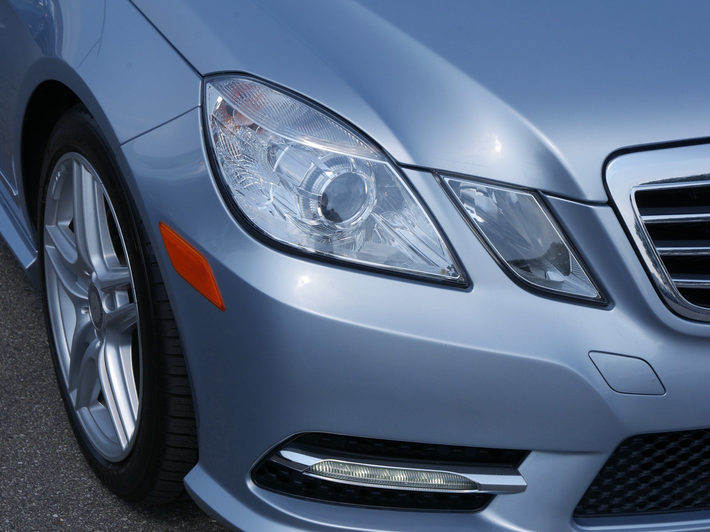 Used 2013 Mercedes-Benz E 350 4MATIC Sedan image 16