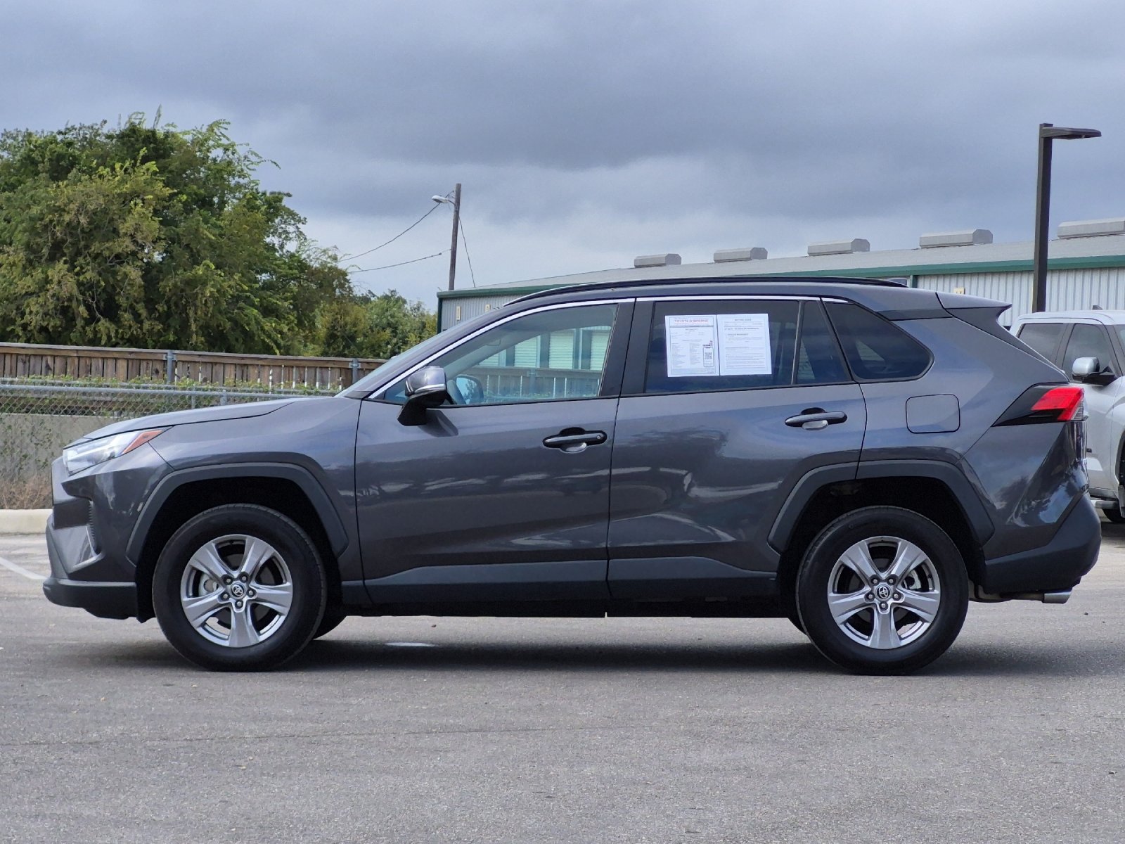 Used 2025 Toyota RAV4 XLE FWD image 2