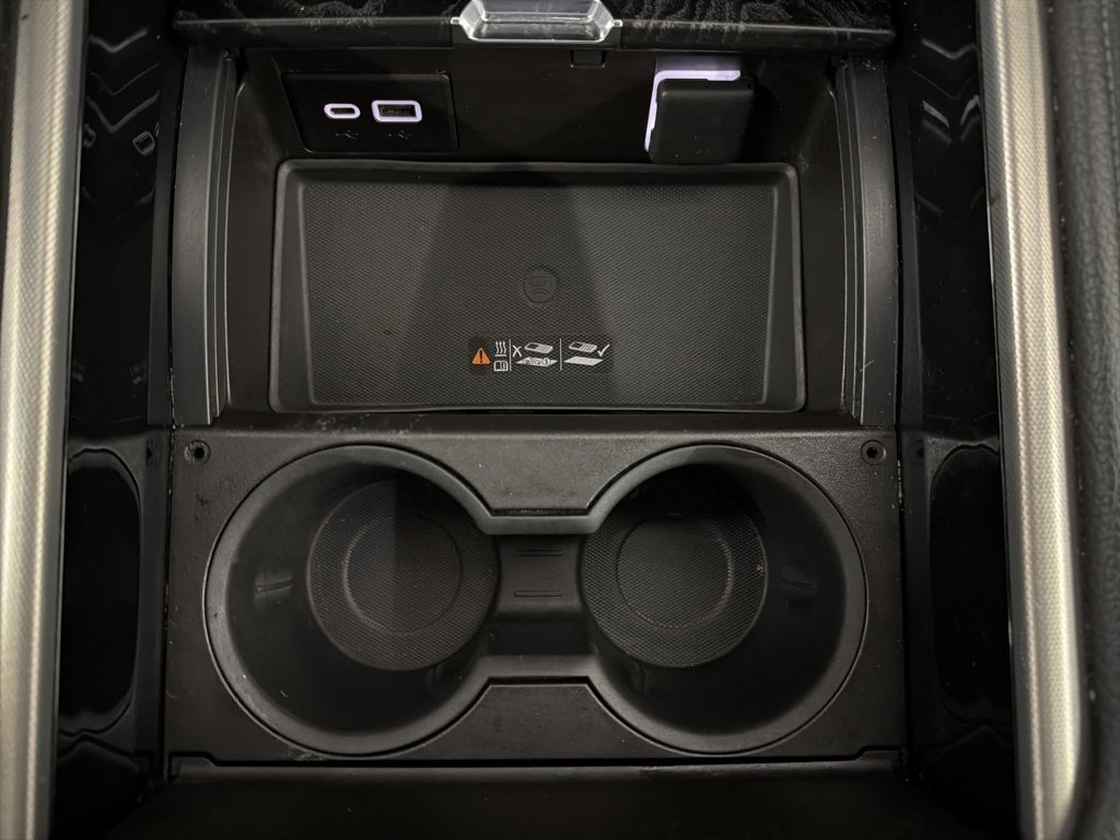 Used 2021 GMC Yukon Denali w/ Denali Premium Package image 24