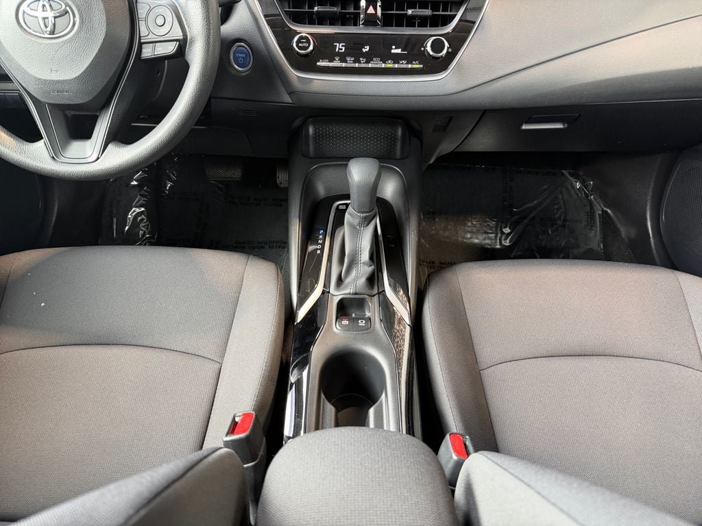 Used 2021 Toyota Corolla LE FWD image 12